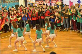 開場熱舞 開場熱舞